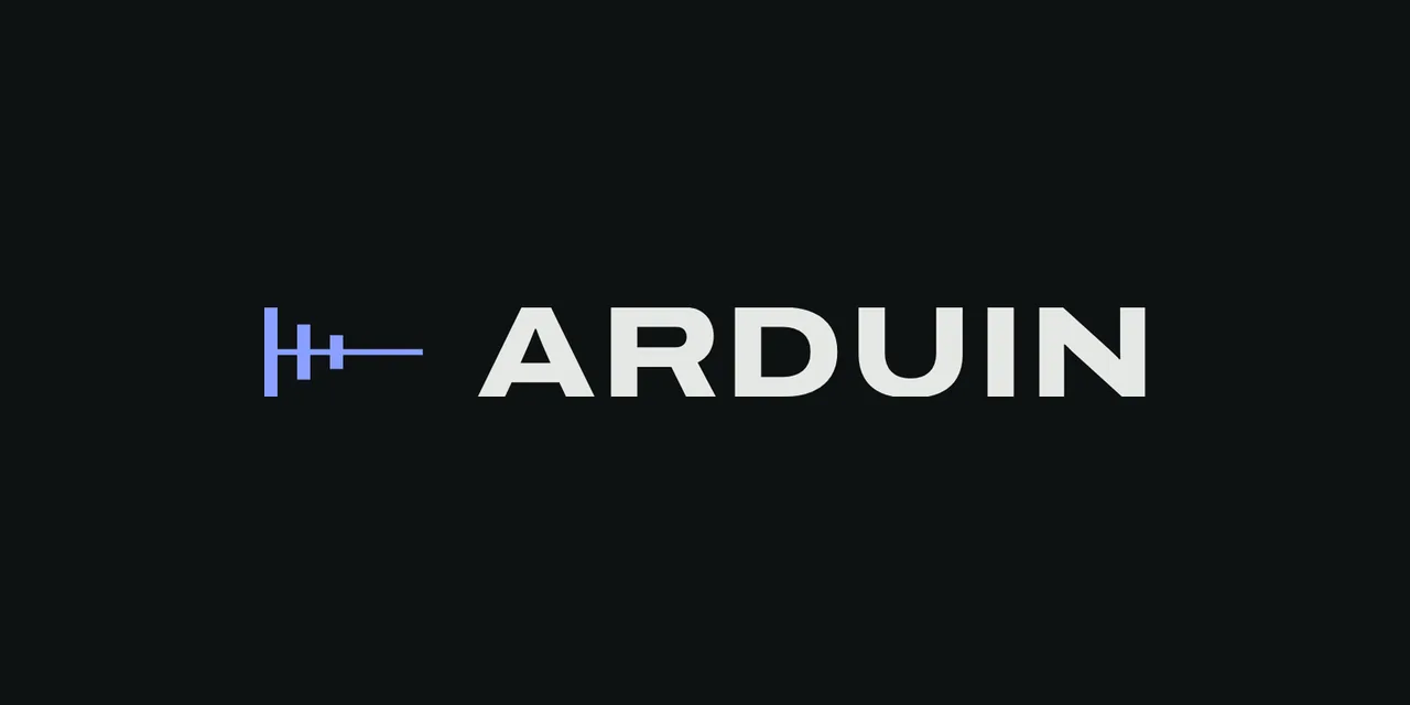 Het logo van Arduin: drie blauwe streepjes die korter worden, een vlakke lijn en de naam.